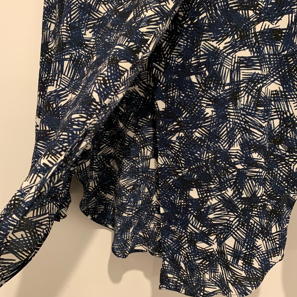 ASTR Printed Open Back Blouse - Picture 3 of 5